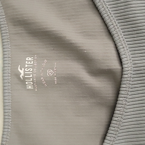 Hollister Women's Blue and Gray Ribbed Tops Bundle - Picture 3 of 5